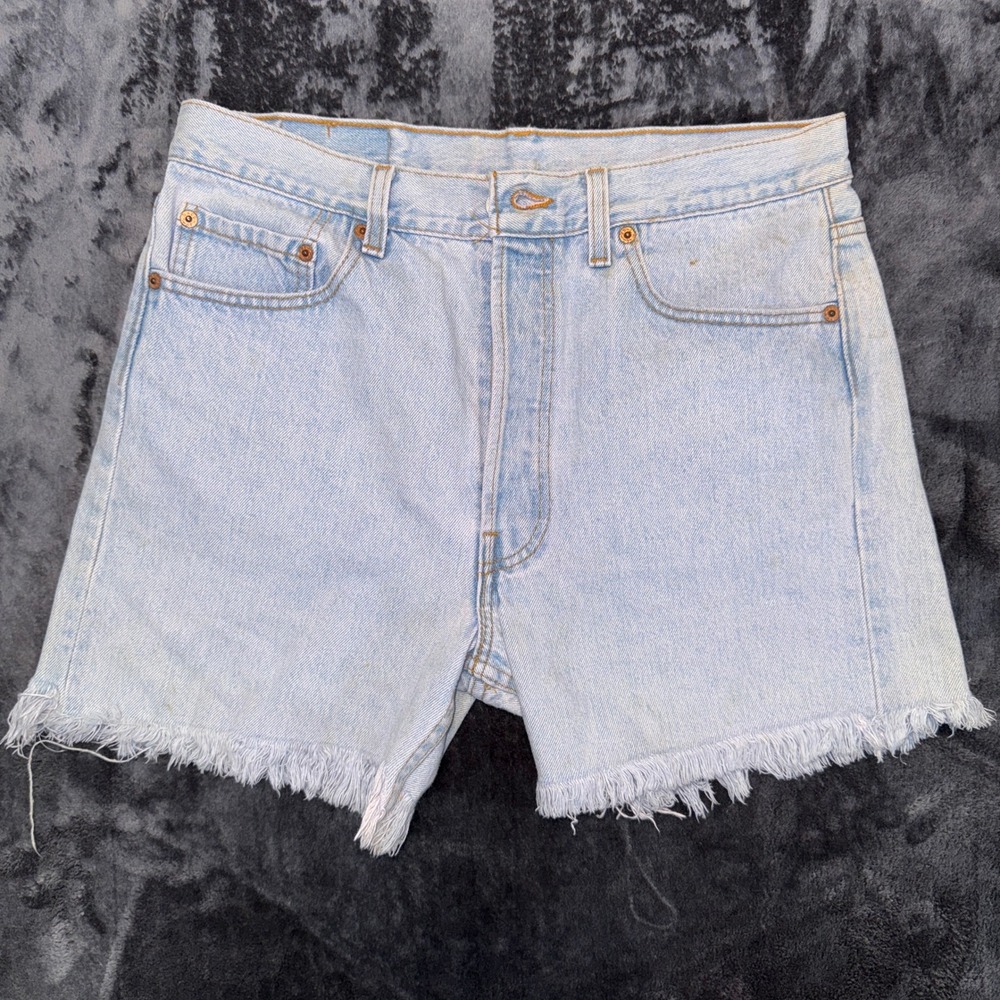 Vintage Levis 501 Cut Off Denim Shorts Light Wash Made in USA Mens 33 31501-0134